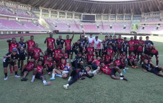 Persipura Kontra Adhyaksa Rebutan Tiket Promosi Super League
