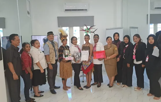 Kemdikdasmen dan LKP Cia Latih Pemuda Papua Jadi Tenaga Kecantikan Profesional