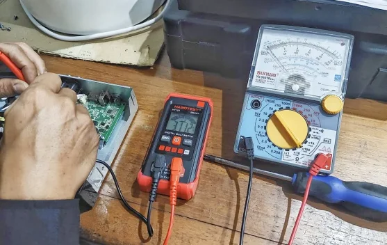 Multimeter Analog Masih Menjadi Pilihan untuk Mengukur Komponen Elektronik