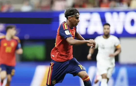Spanyol Hancurkan Arab Saudi 4-0, Lamine Yamal dan Oyarzabal Bersinar di Piala Dunia