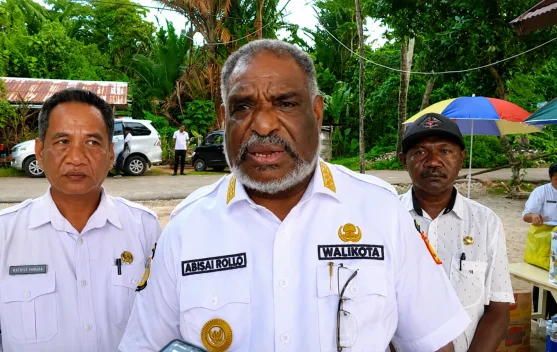 Walikota Jayapura Copot Kepala Sekolah jika Terbukti Pungutan