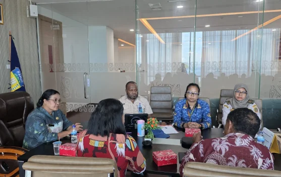 Telur Luar Papua Masih Dominasi Dapur MBG