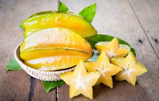 Belimbing, si Kuning yang Segar dan Penuh Manfaat