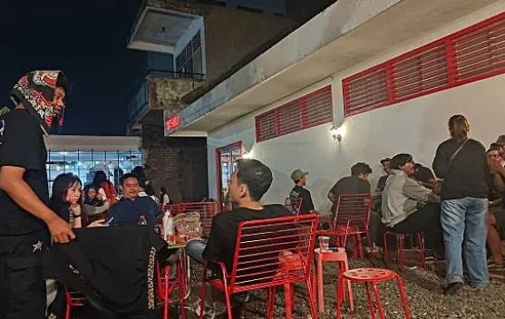 Kebiasaan Nongkrong dan Ngopi di Cafe Jadi Tren Anak Muda Masa Kini