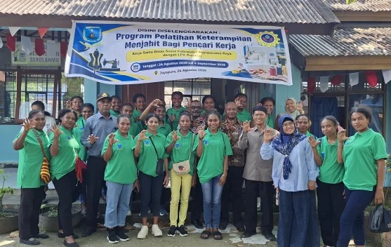 Tingkatkan SDM, Dinsos Mamberamo Raya Gelar Pelatihan Menjahit bagi Pencari Kerja