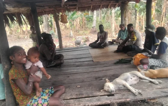 Bhabinkamtibmas Padua Tampung Keluhan Warga di Kampung Padua
