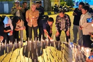 Jurnalis Jayapura Gelar Doa dan Nyalakan 1000 Lilin