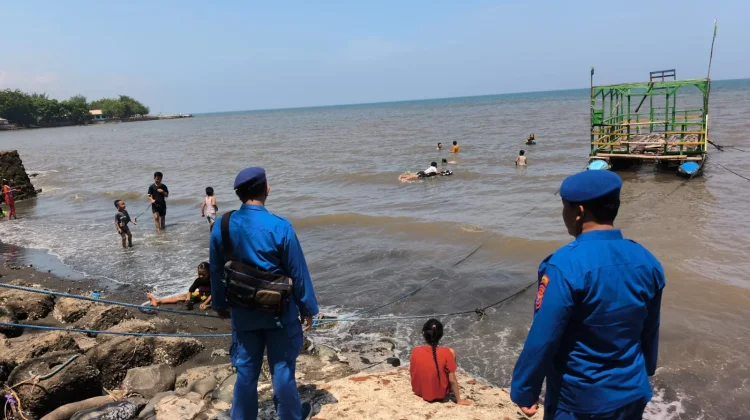 Satpolairud Amankan Lokasi Wisata Bahari yang Ramai Pengunjung