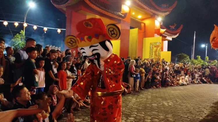Perayaan Imlek Klenteng Hoo Tong Bio Meriah