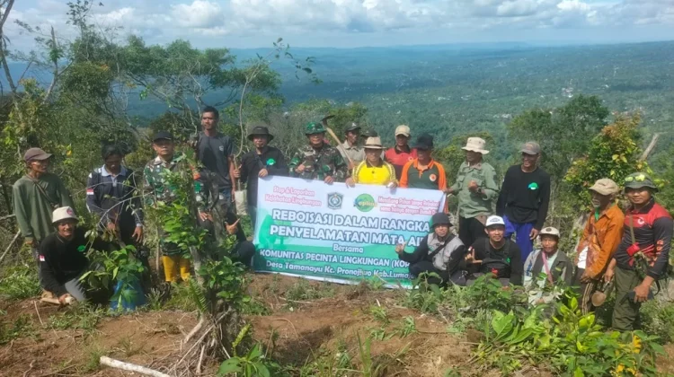 Reboisasi Puncak Sriti Pulihkan Sumber Air