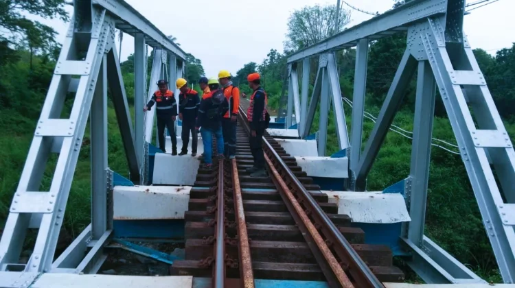 KAI Daop 9 Jember Perketat Pengawasan Jalur Rel