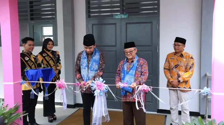 Menteri Abdul Mu’ti Resmikan Revitalisasi 124 Sekolah di Jember
