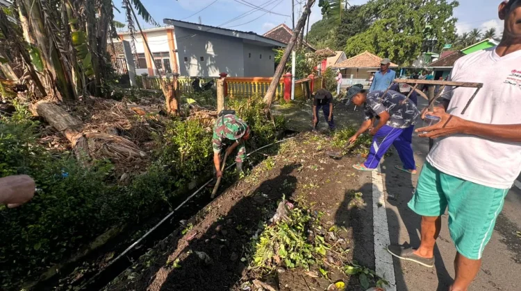 Pembersihan Irigasi Cegah Banjir Lumajang