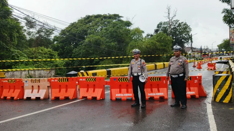 Jembatan Sentong Terputus, Ini Jalur Alternatifnya