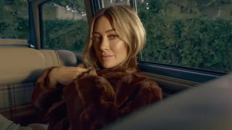 Hilary Duff Rilis Single Baru Weather for Tennis