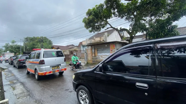 Jembatan Sentong Ambles, Jalur Alternatif Macet