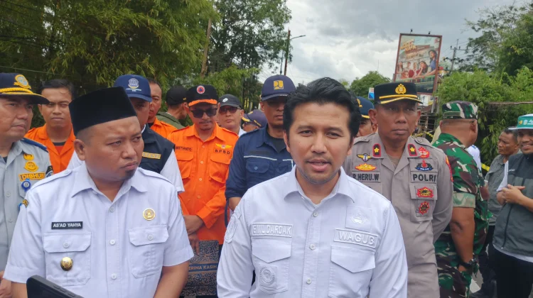 Wagub Tinjau Jembatan Ambles, Pembangunan Dipercepat