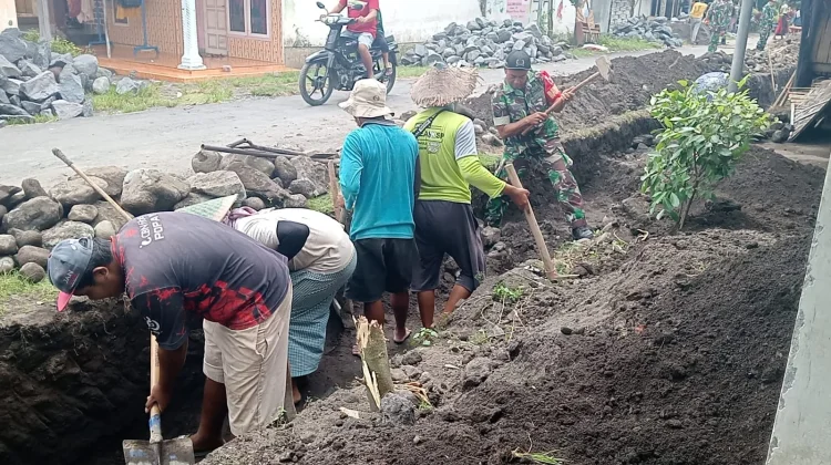Warga Kabuaran Lumajang Antisipasi Banjir pada Musim Penghujan
