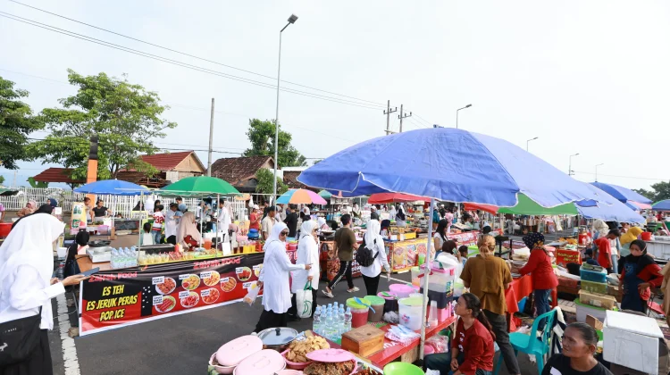 Jajanan di Takjil Banyuwangi Dipastikan Aman