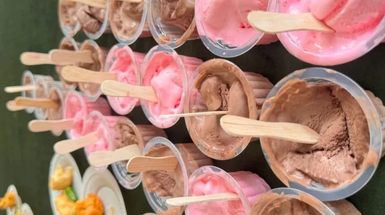 Segar dan Manis, Es Krim Jadi Primadona Takjil Ramadan
