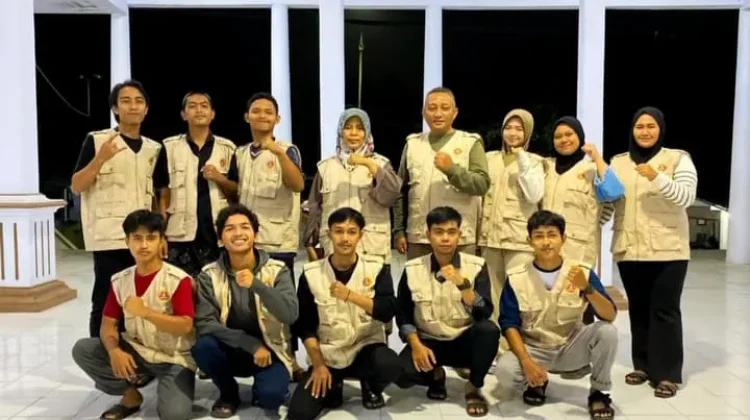 Karang Taruna Desa Dukuhmencek Sukorambi Gelar Tarawih Keliling