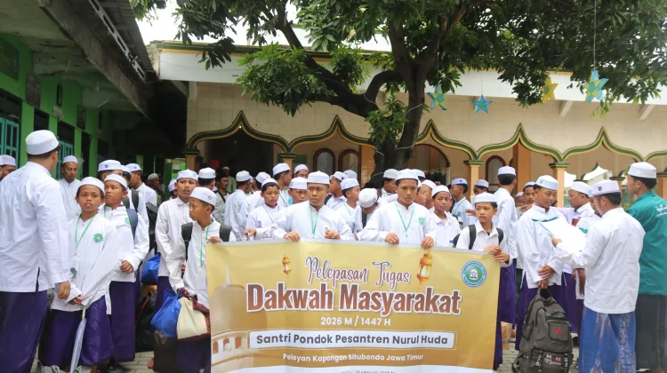 Santri Ponpes Nurul Huda Mengajar Selama Libur