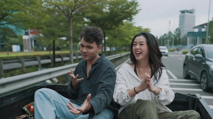 Lirik Lagu "Hopeless Romantic" - Gabriella Ekaputri & Paul Aro