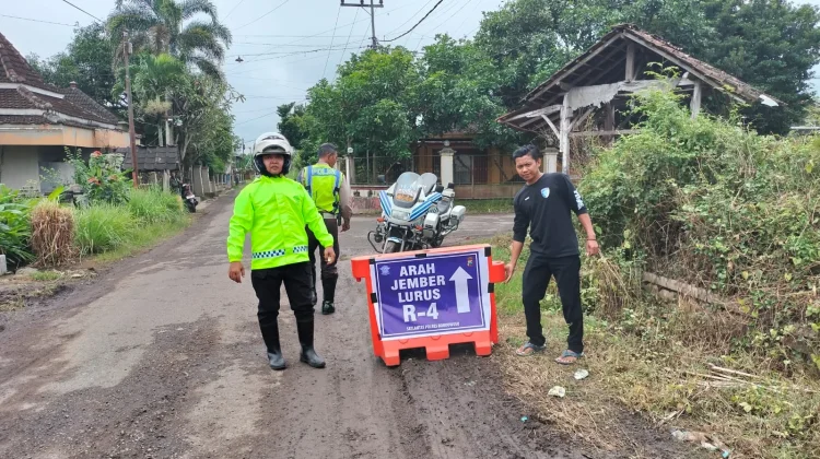 Satlantas Polres Bondowoso Maksimalkan Pengaturan Jalur Alternatif