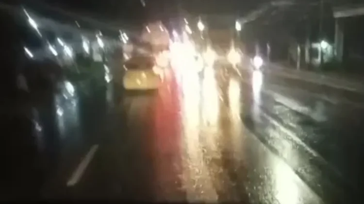Jalur Lumajang menuju Surabaya Sering Macet