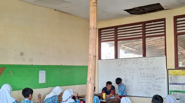 Warga Keluhkan Kondisi Memprihatinkan Gedung SD Kelabang II