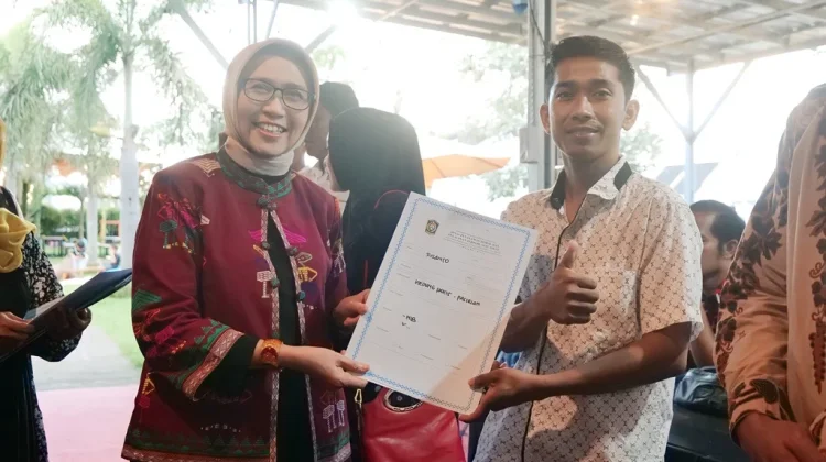Bupati Lumajang Ajak Pengusaha Stockpile Bina Penambang Manual