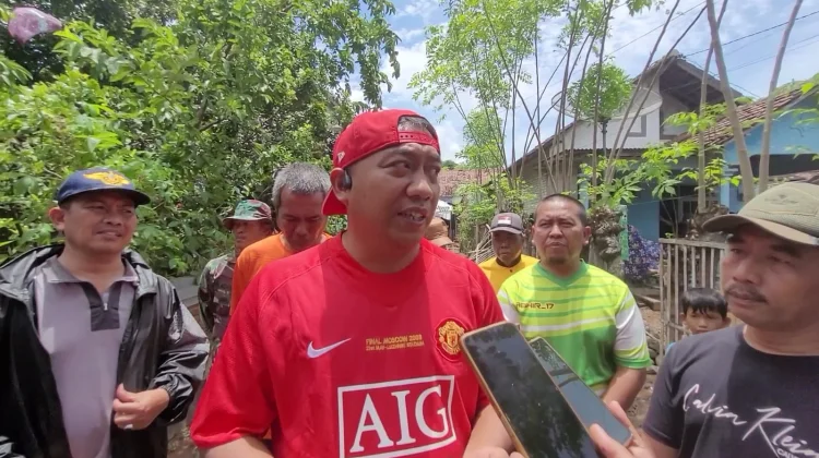 Dua Orang Hilang Diduga Terseret  Arus Banjir