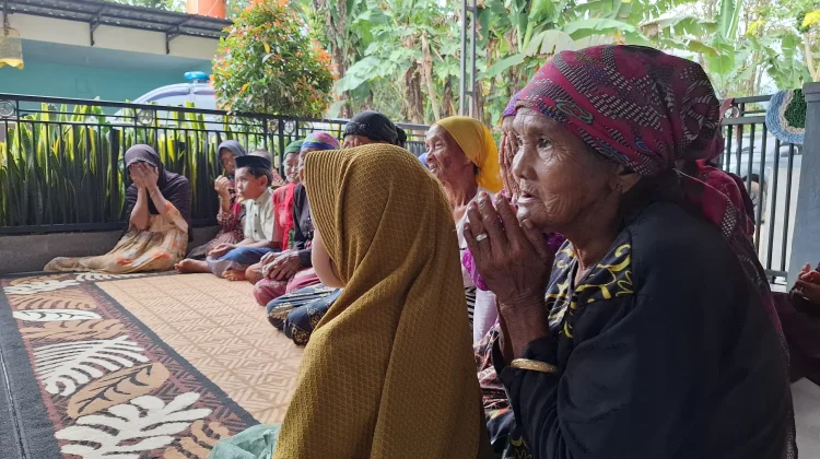 Safari Sedekah Ramadan, Bagikan Santunan untuk Dhuafa dan Yatim