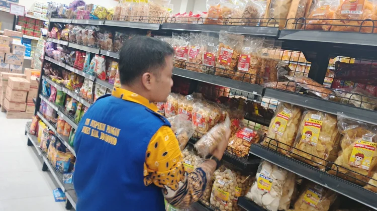 Dinkes Bondowoso Temukan Produk Kedaluwarsa Jelang Lebaran