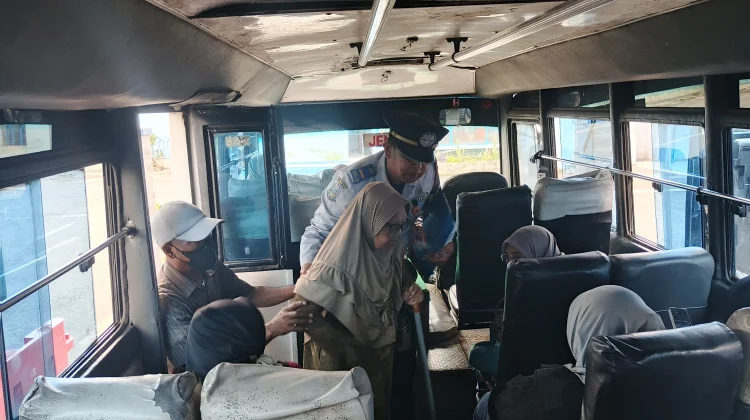 Arus Mudik, Penumpang Terminal Bondowoso Naik 30 Persen