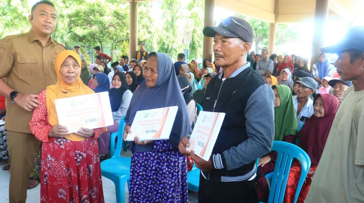 Ratusan Rumah Terdampak Banjir Dapat Bantuan Uang Tunai