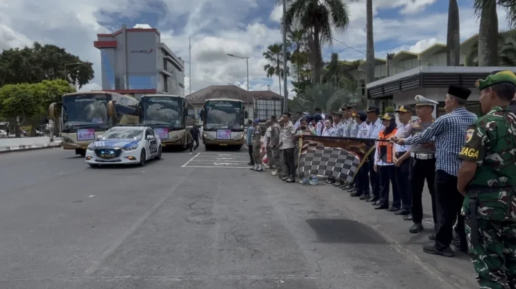 Pemkab Jember Berangkatkan 516 Pemudik dalam Program Mudik Gratis