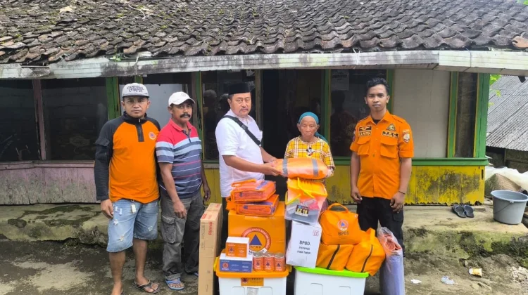 Rumah Lansia di Ledokombo Ludes Terbakar, BPBD Jember Salurkan Bantuan