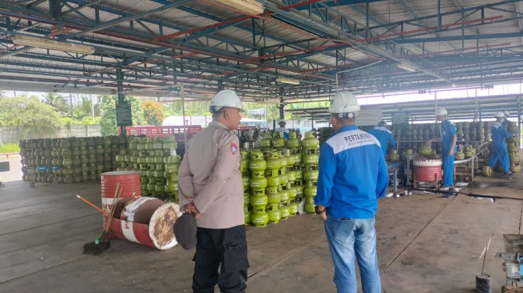Polsek Pasirian Lumajang Pantau Stok LPG, Warga Tidak Boleh Panik