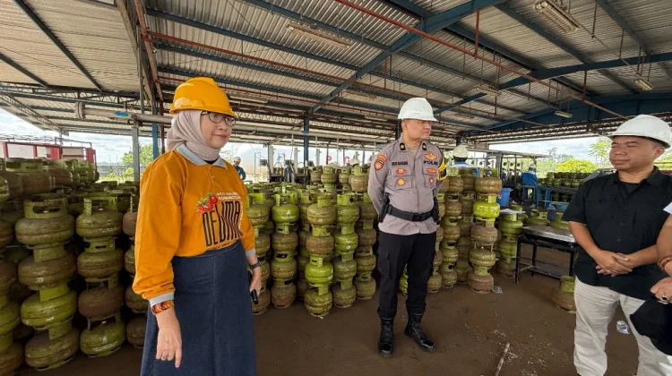 Bupati Lumajang: Stok LPG 3 Kg Aman Selama Idulfitri, Masyarakat Tak Perlu Panik