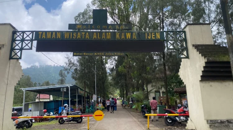 Selama Libur Lebaran, Ribuan Pengunjung Serbu Wisata Kawah Ijen