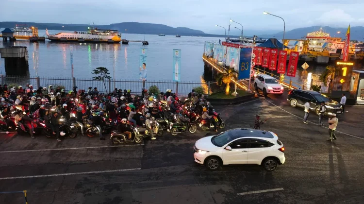 Puncak Arus Balik Ketapang Diprediksi Akhir Pekan, Motor Jadi Prioritas