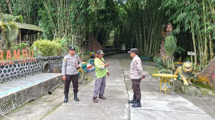 Ribuan Wisatawan Padati Objek Wisata Hutan Bambu Lumajang