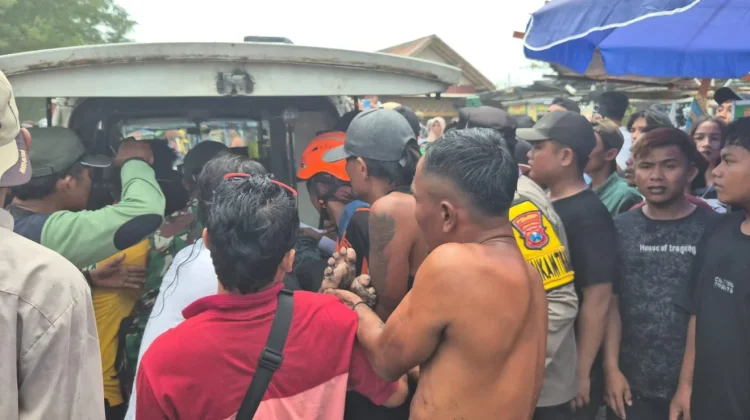 Satu Pengunjung Pantai Paseban Meninggal Terseret Ombak