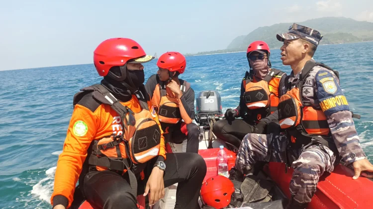 Korban Terseret Ombak Pantai Papuma Belum Ditemukan