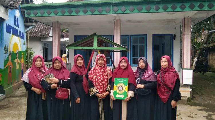Jejak Komunitas Lentera, Dari Mushola hingga Pintu Rumah Warga