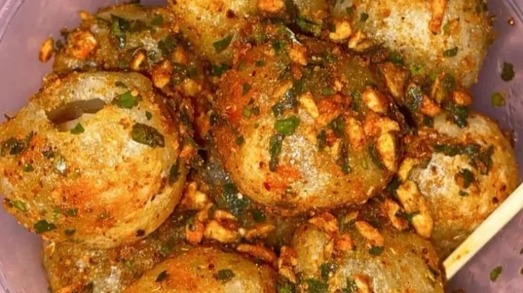 Cimol Bojot Jadi Kuliner Unik dengan Sensasi Pedas Khas