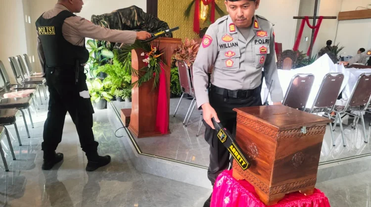 Pengamanan GKJW Bondowoso, Ibadah Berjalan Aman