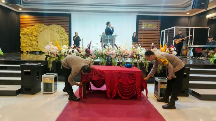 Ratusan Jamaat Ikuti Perayaan Paskah di GBI Pasirian Lumajang
