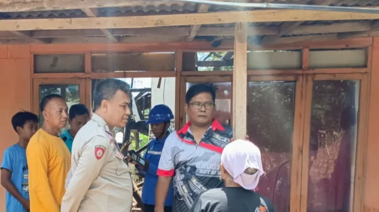 Lupa Matikan Kompor, Rumah di Situbondo Hangus Terbakar